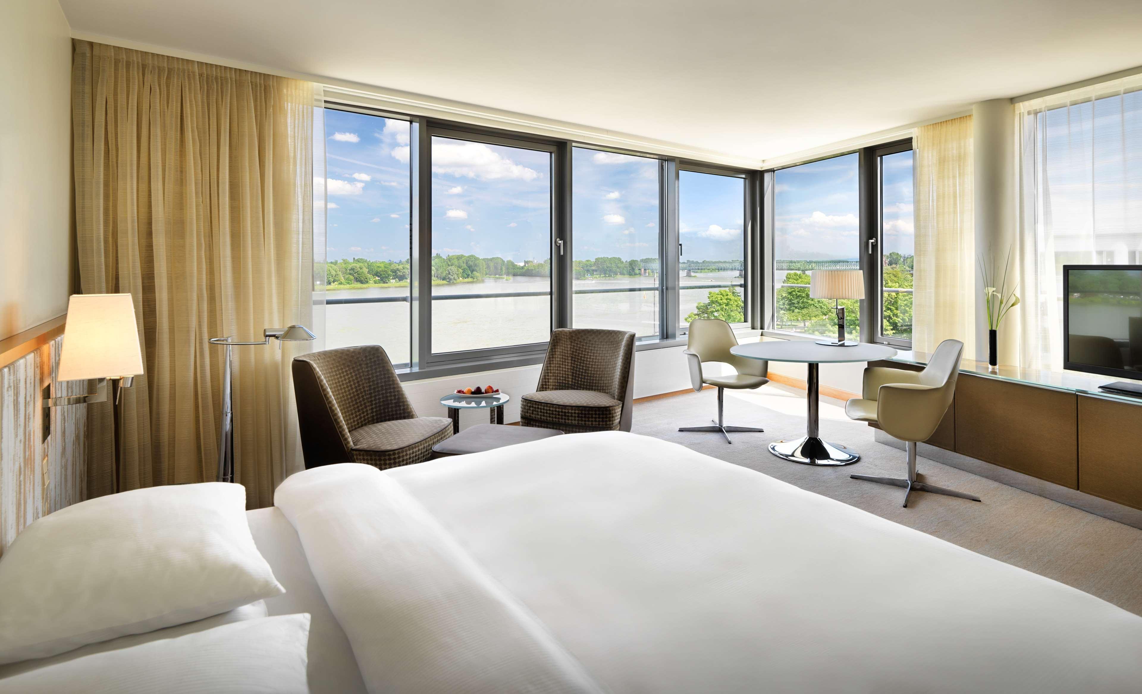 Hyatt Regency Hotel 5*