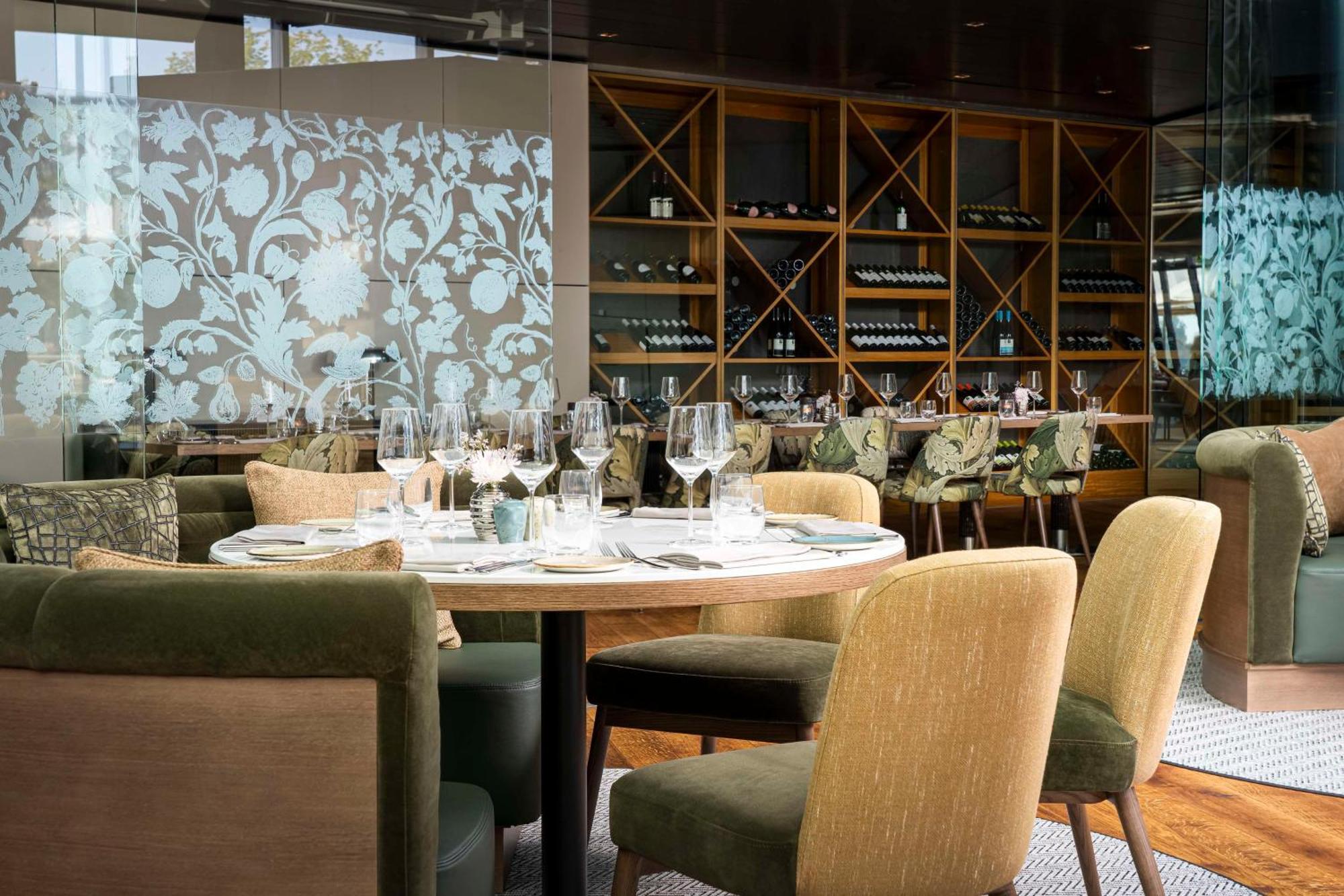 Hyatt Regency 5*